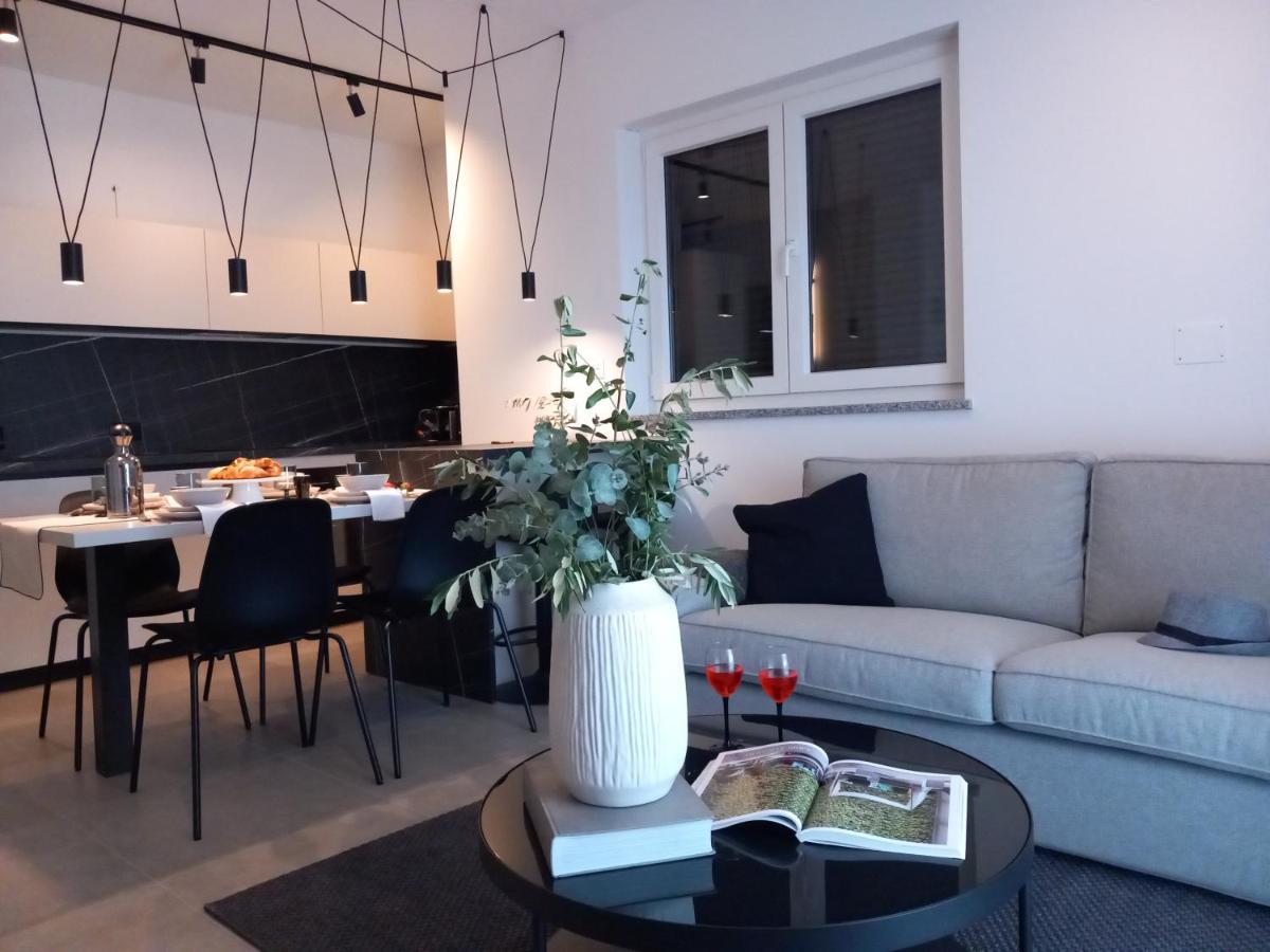 Urban Appartement Pula Buitenkant foto